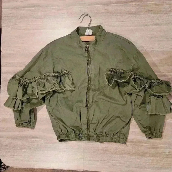 Nordstrom Other - Nordstrom Stem Girls Jacket With Ruffle Sleeve  Size 6 Olive